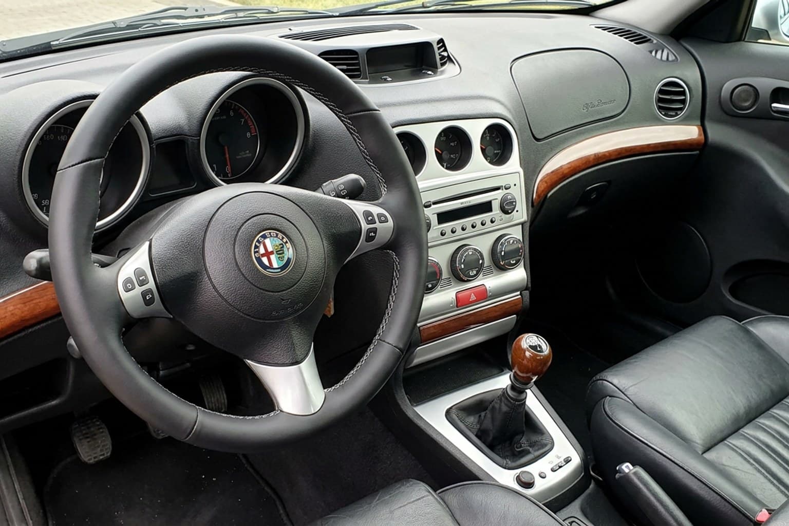 Салон Alfa Romeo 156 — ремонт шторок люка | Автоателье BIRSON СПб