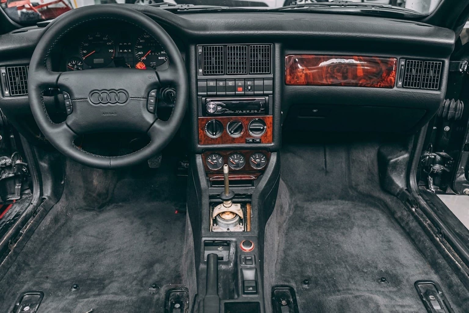Салон Audi 80 Cabrio — предпродажная подготовка салона | Автоателье BIRSON СПб