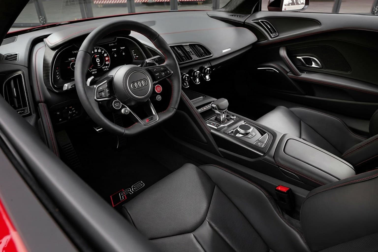 Салон Audi R8 — восстановление пластика | Автоателье BIRSON СПб