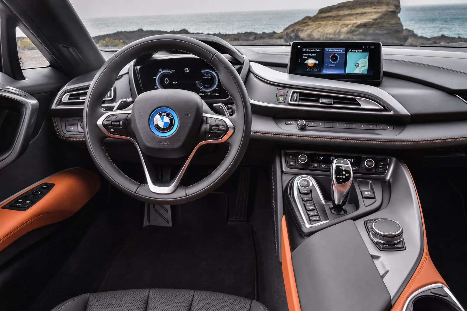 Салон BMW i8 — покраска руля | Автоателье BIRSON СПб