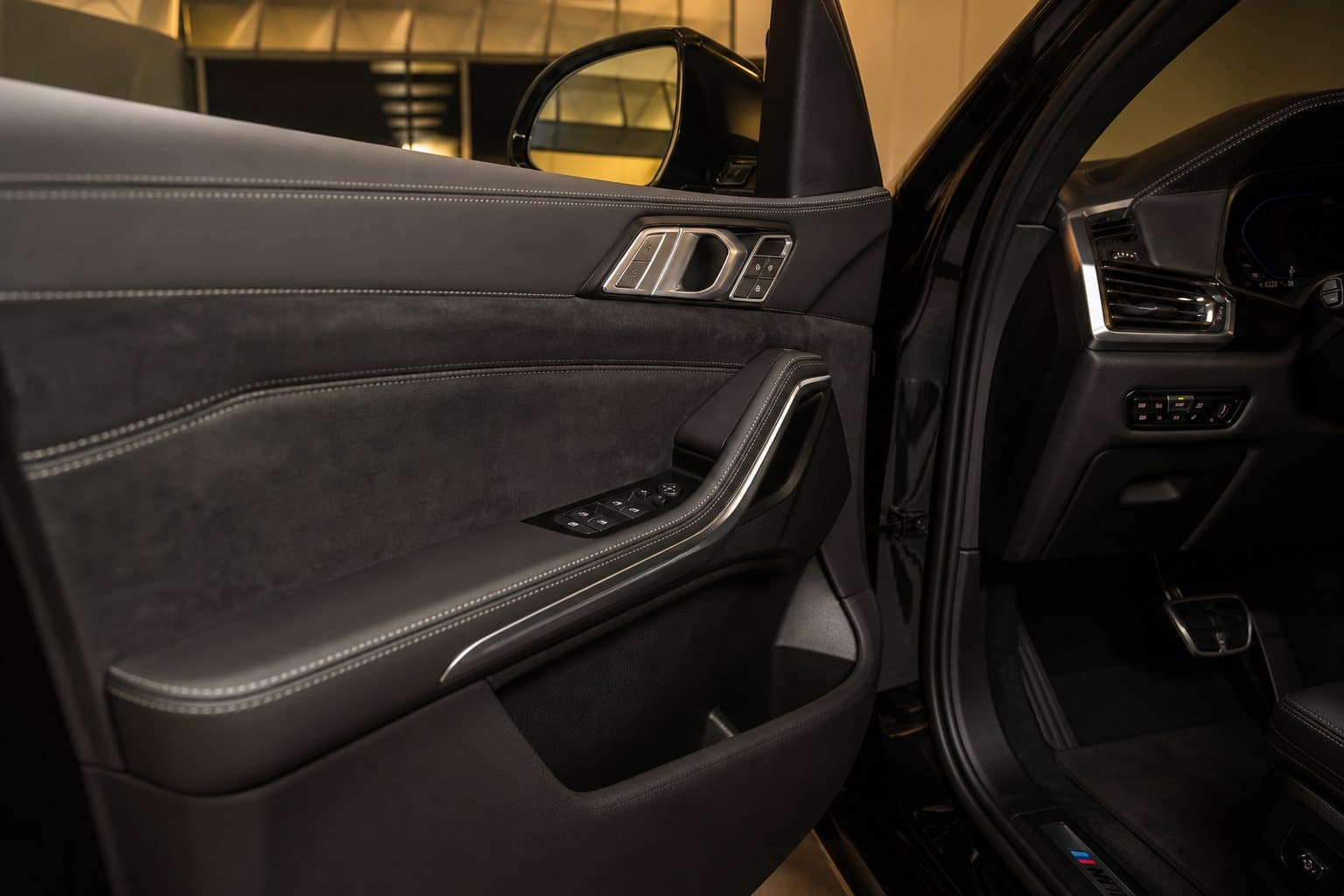 Перетяжка дверных карт BMW 2 Series Coupé — Автоателье BIRSON СПб