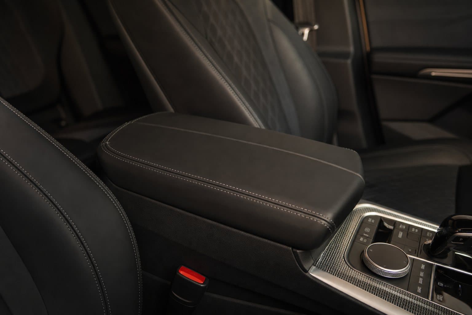 Перетяжка подлокотника BMW 2 Series Gran Tourer — Автоателье BIRSON СПб