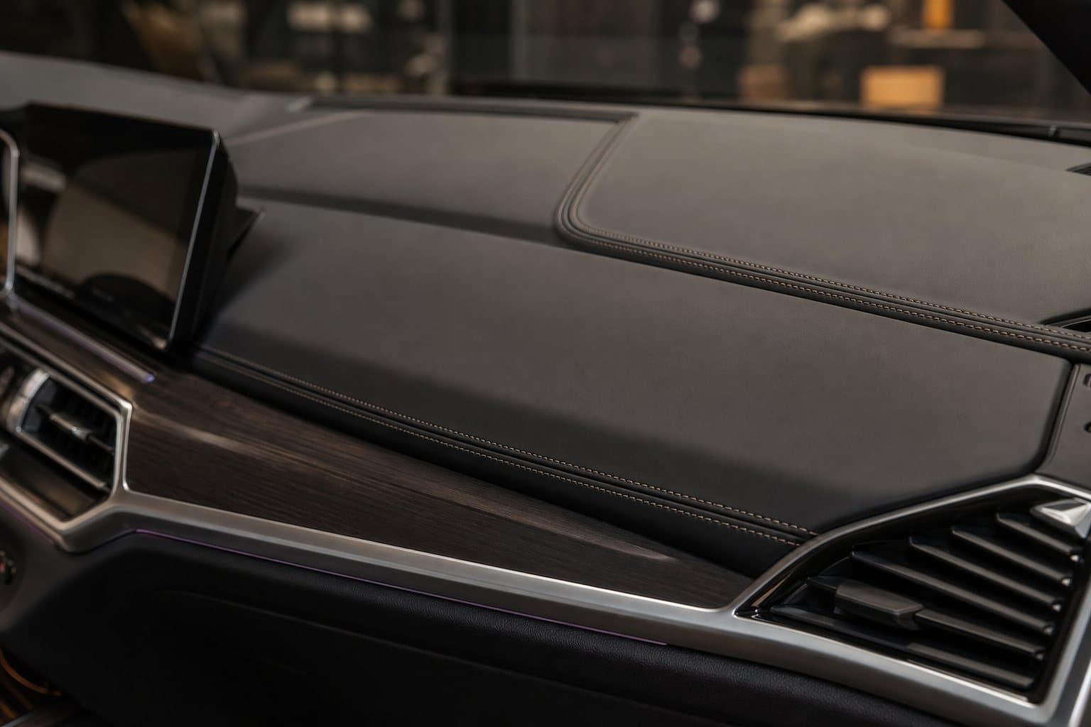 Перетяжка торпеды BMW 2 Series Active Tourer — Автоателье BIRSON СПб