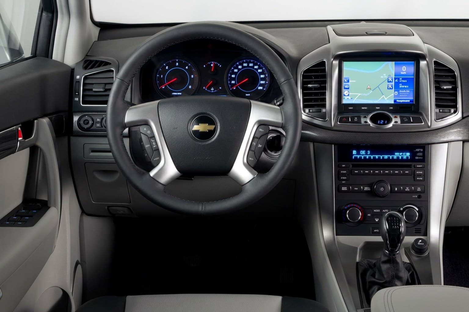 Салон Chevrolet Captiva — ремонт шторок люка | Автоателье BIRSON СПб