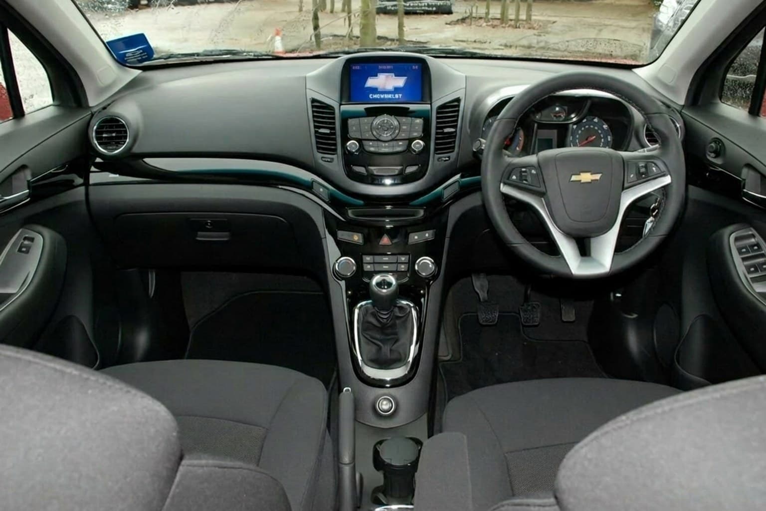 Салон Chevrolet Orlando — предпродажная подготовка салона | Автоателье BIRSON СПб