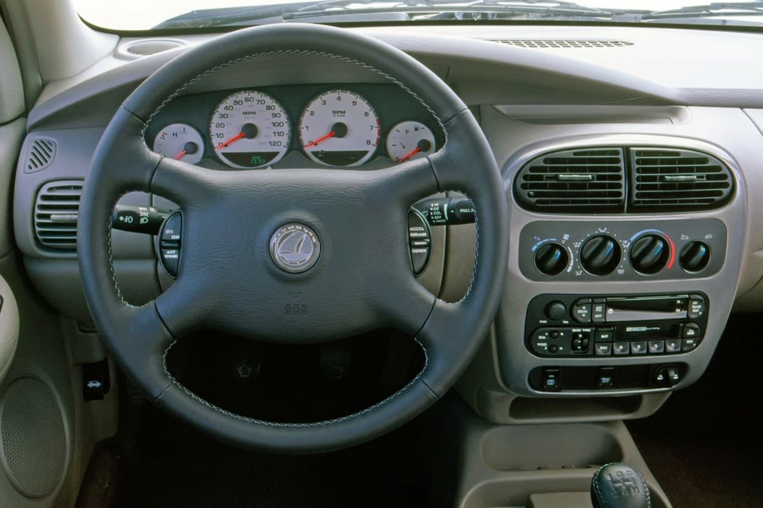 Салон Chrysler Neon — предпродажная подготовка салона | Автоателье BIRSON СПб