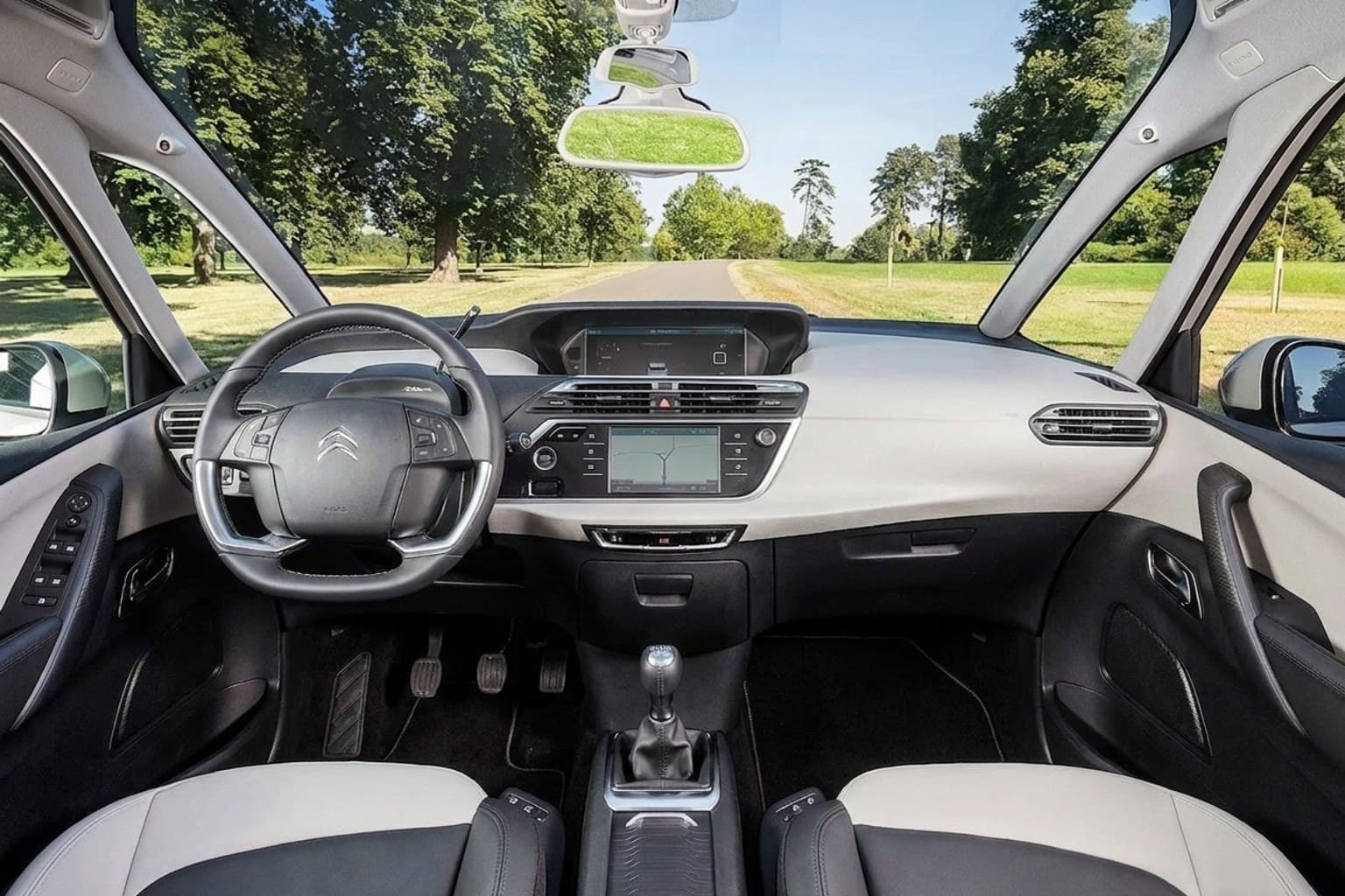 Салон Citroën C4 Grand Picasso — восстановление пластика | Автоателье BIRSON СПб