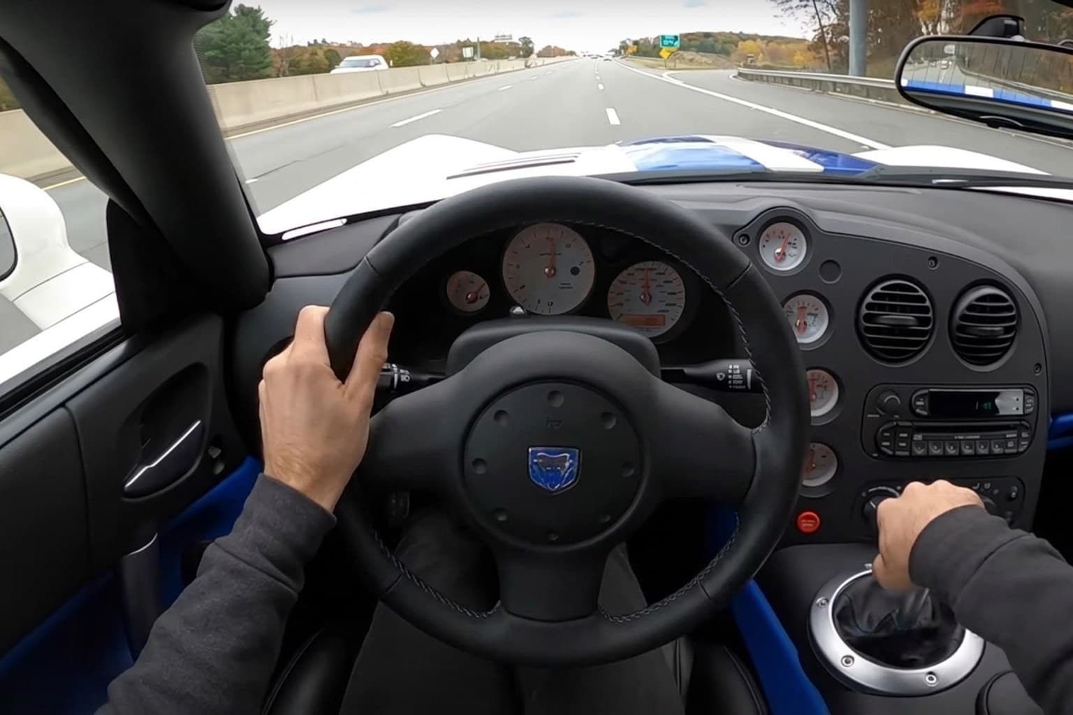 Салон Dodge Viper — покраска руля | Автоателье BIRSON СПб