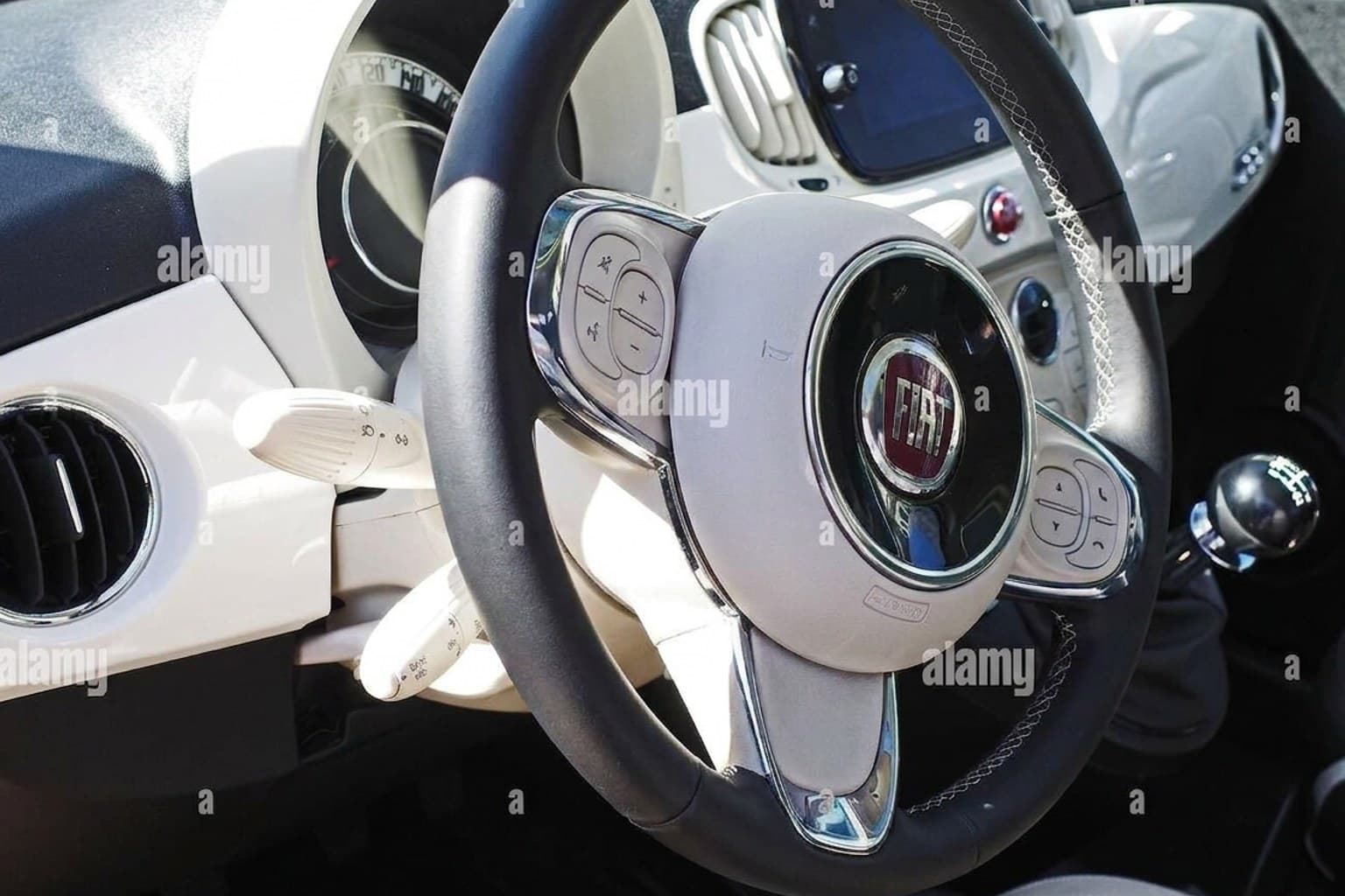 Салон Fiat Cinquecento — ремонт шторок люка | Автоателье BIRSON СПб