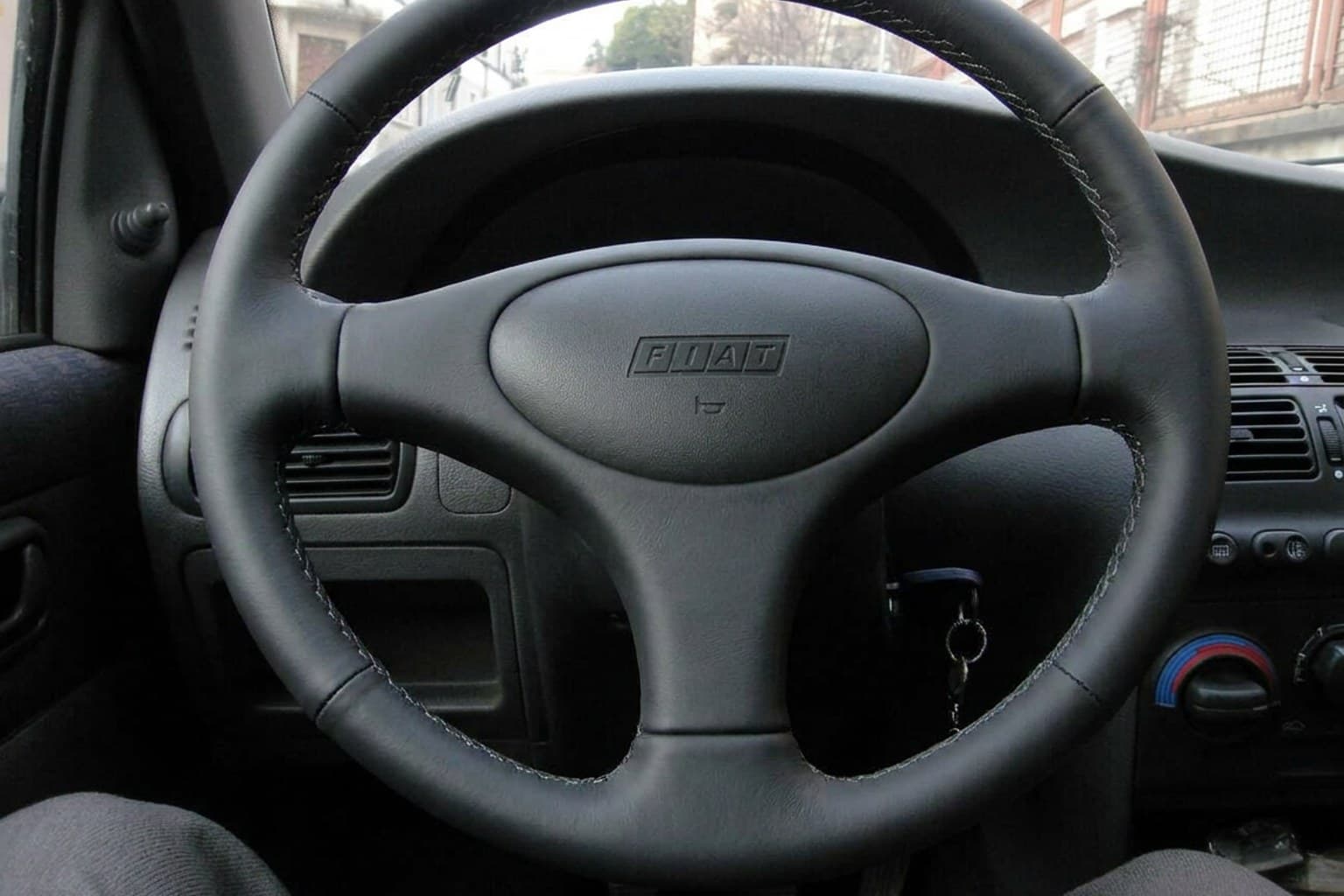 Салон Fiat Marea Weekend — ремонт шторок люка | Автоателье BIRSON СПб