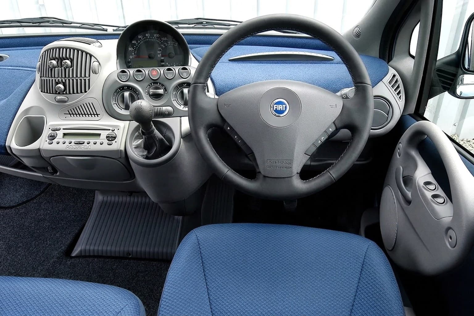 Салон Fiat Multipla — ремонт шторок люка | Автоателье BIRSON СПб