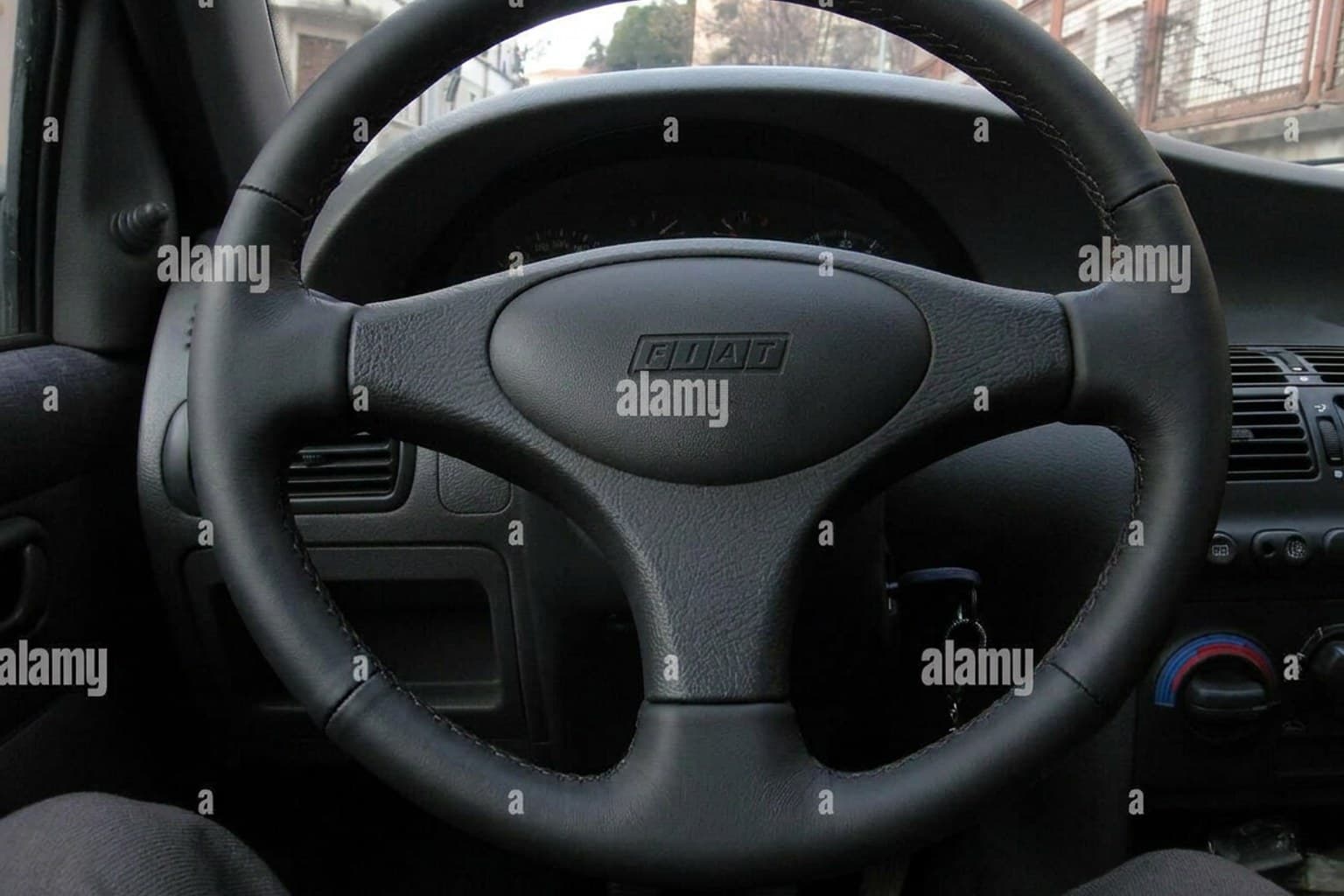 Салон Fiat Punto Cabriolet — предпродажная подготовка салона | Автоателье BIRSON СПб