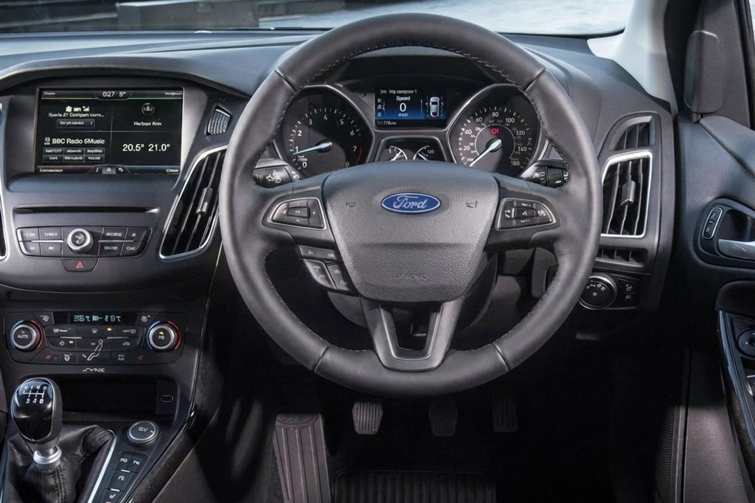 Салон Ford Focus CC — покраска руля | Автоателье BIRSON СПб