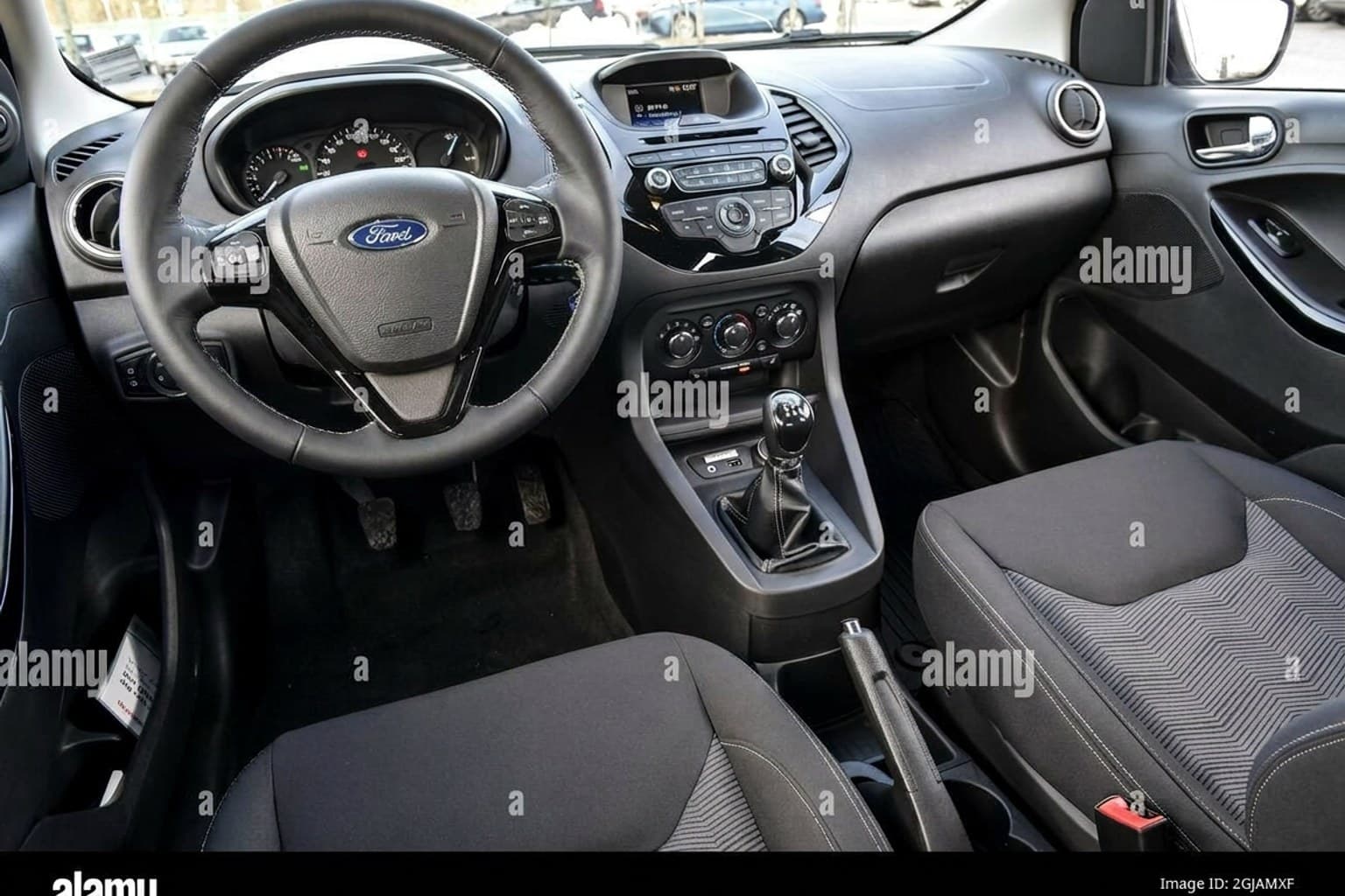 Салон Ford Ka — ремонт шторок люка | Автоателье BIRSON СПб