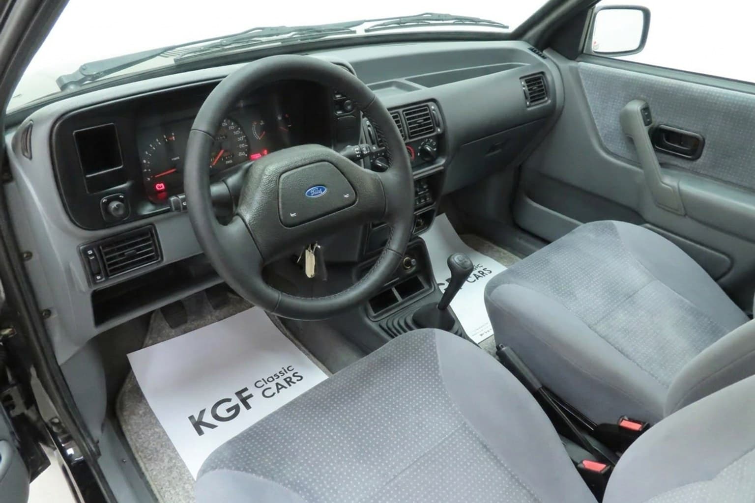 Салон Ford Orion — восстановление пластика | Автоателье BIRSON СПб