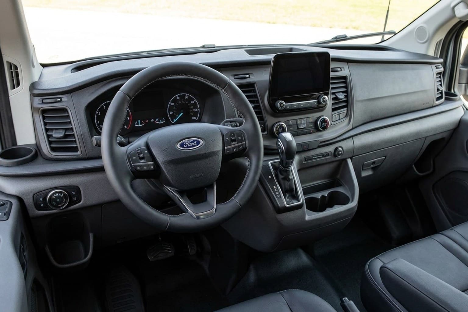 Салон Ford Transit Van 350 — предпродажная подготовка салона | Автоателье BIRSON СПб