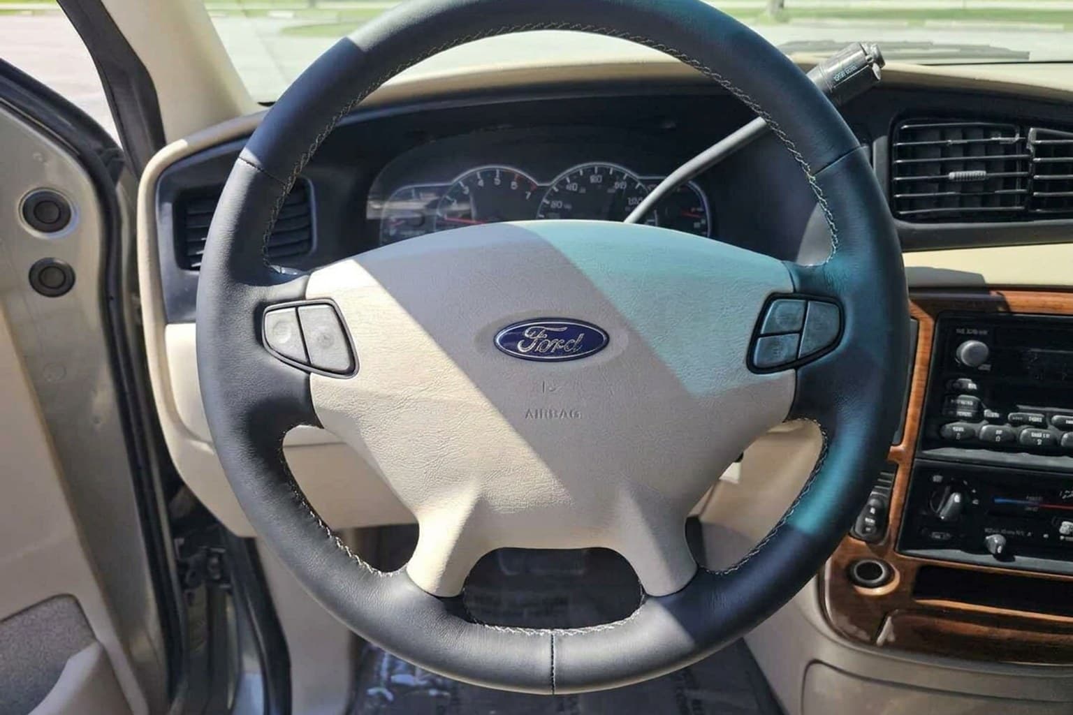 Салон Ford Windstar — ремонт шторок люка | Автоателье BIRSON СПб
