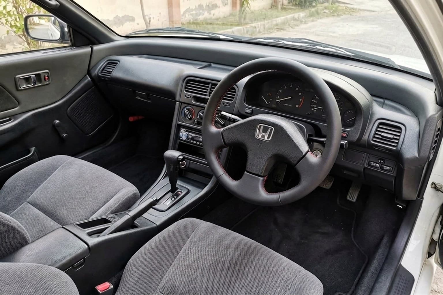 Салон Honda CR-X — предпродажная подготовка салона | Автоателье BIRSON СПб