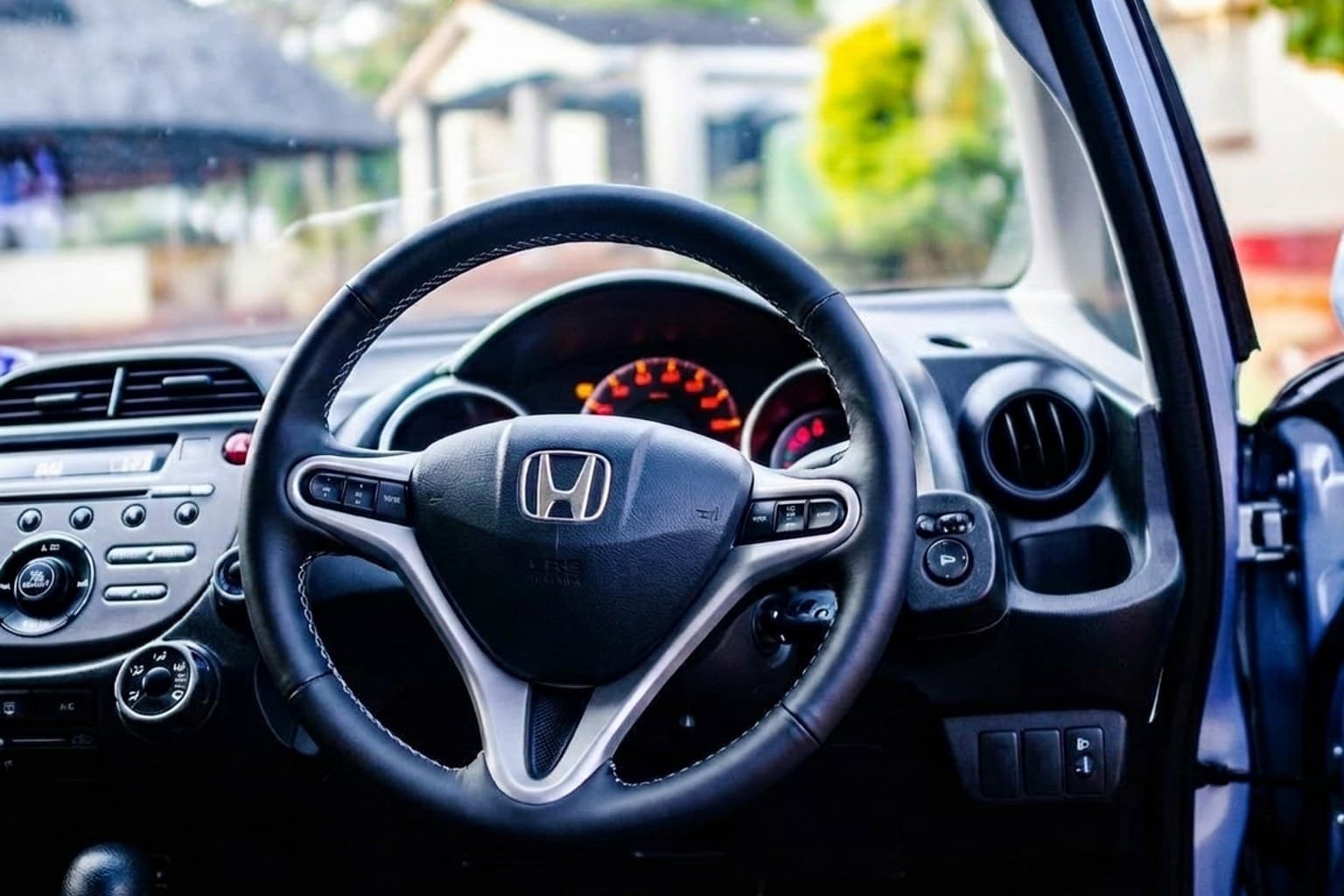 Салон Honda FR-V — ремонт шторок люка | Автоателье BIRSON СПб
