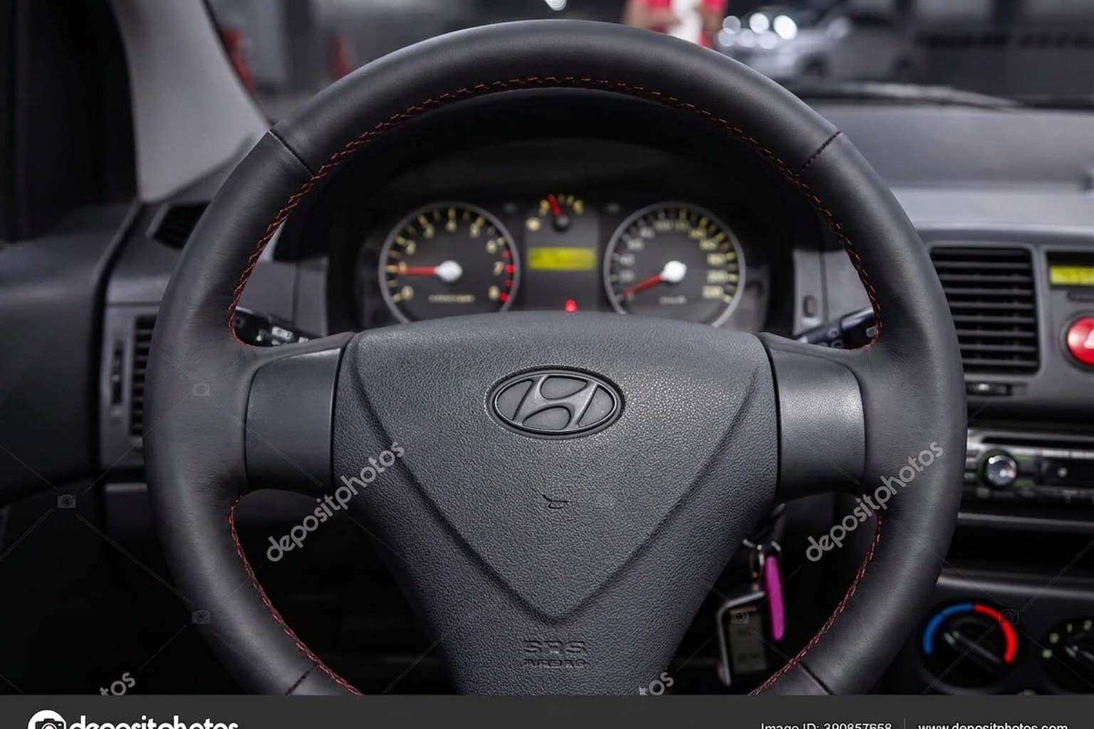 Салон Hyundai Getz — ремонт шторок люка | Автоателье BIRSON СПб