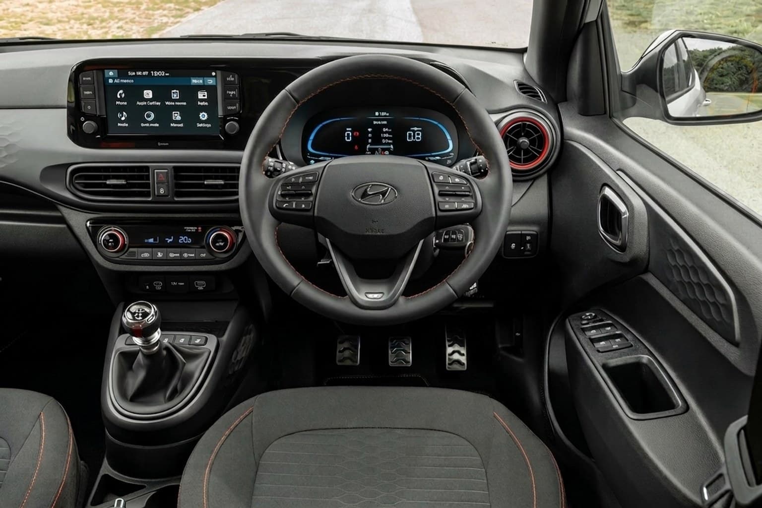 Салон Hyundai i10 — восстановление пластика | Автоателье BIRSON СПб