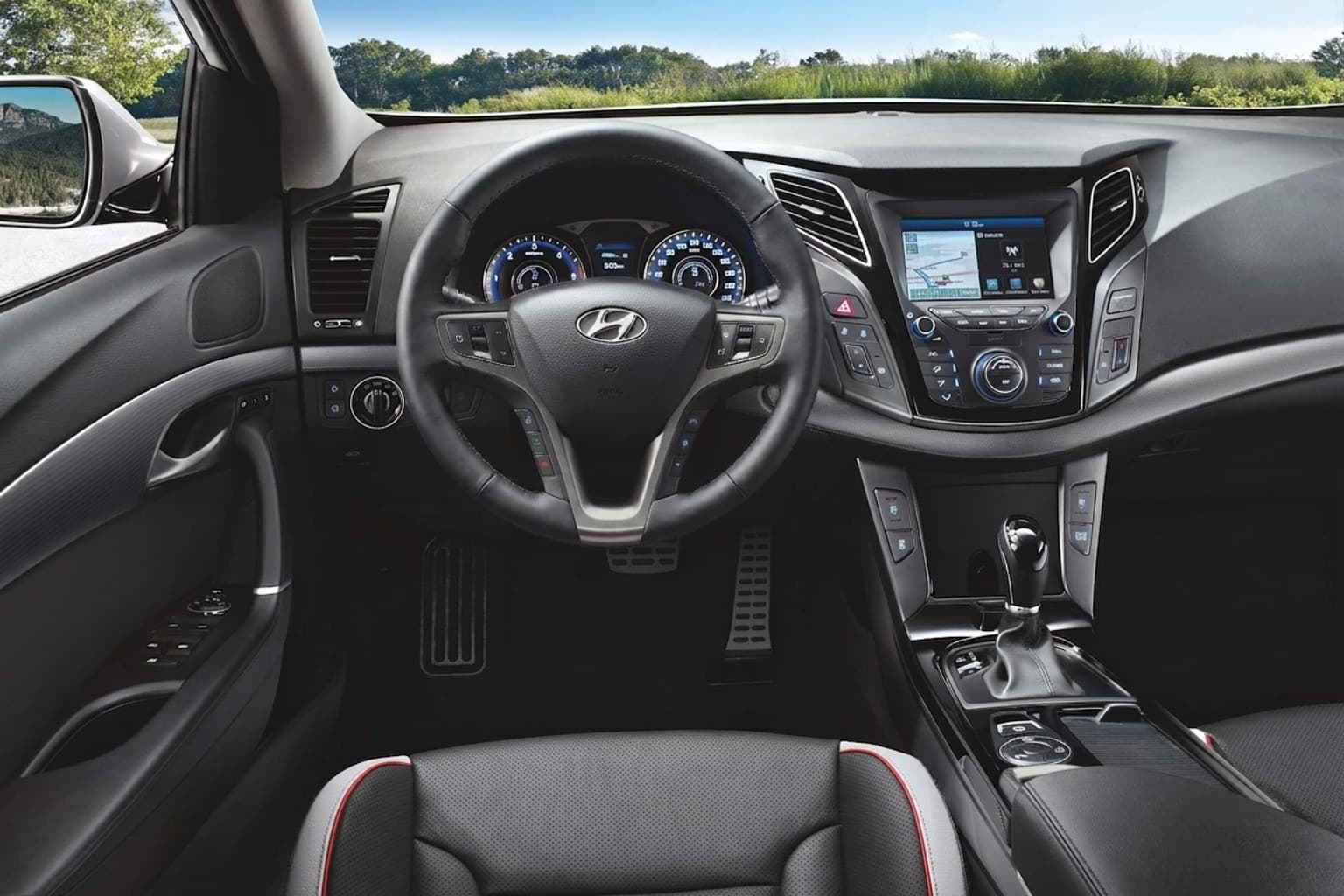 Салон Hyundai i40 — покраска руля | Автоателье BIRSON СПб