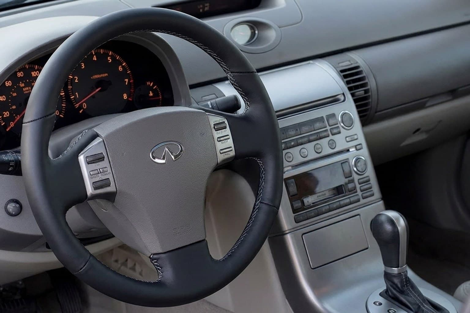 Салон Infiniti G Coupé — предпродажная подготовка салона | Автоателье BIRSON СПб