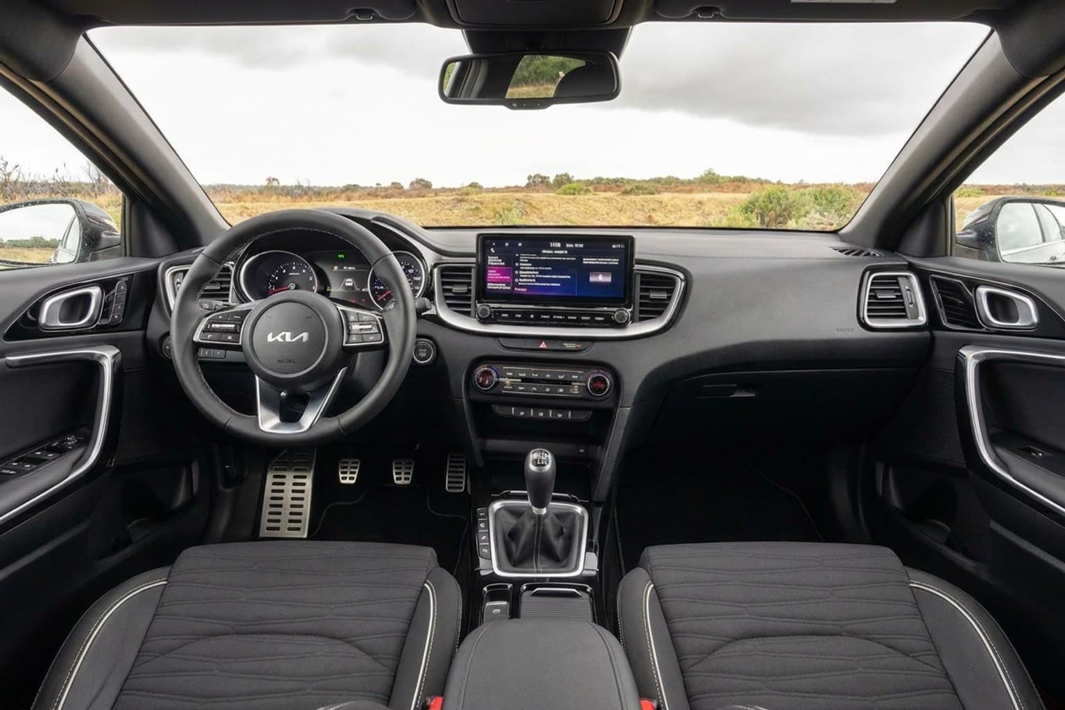 Салон Kia Ceed — ремонт шторок люка | Автоателье BIRSON СПб