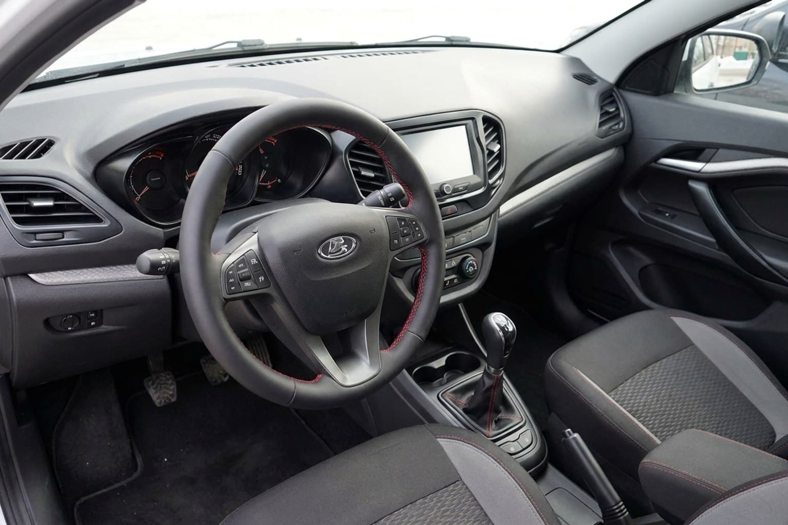 Салон Lada Vesta — предпродажная подготовка салона | Автоателье BIRSON СПб