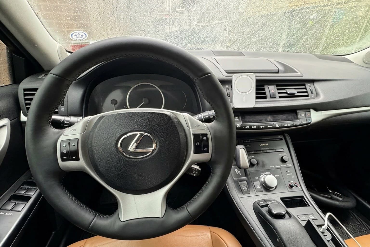 Салон Lexus CT — покраска руля | Автоателье BIRSON СПб