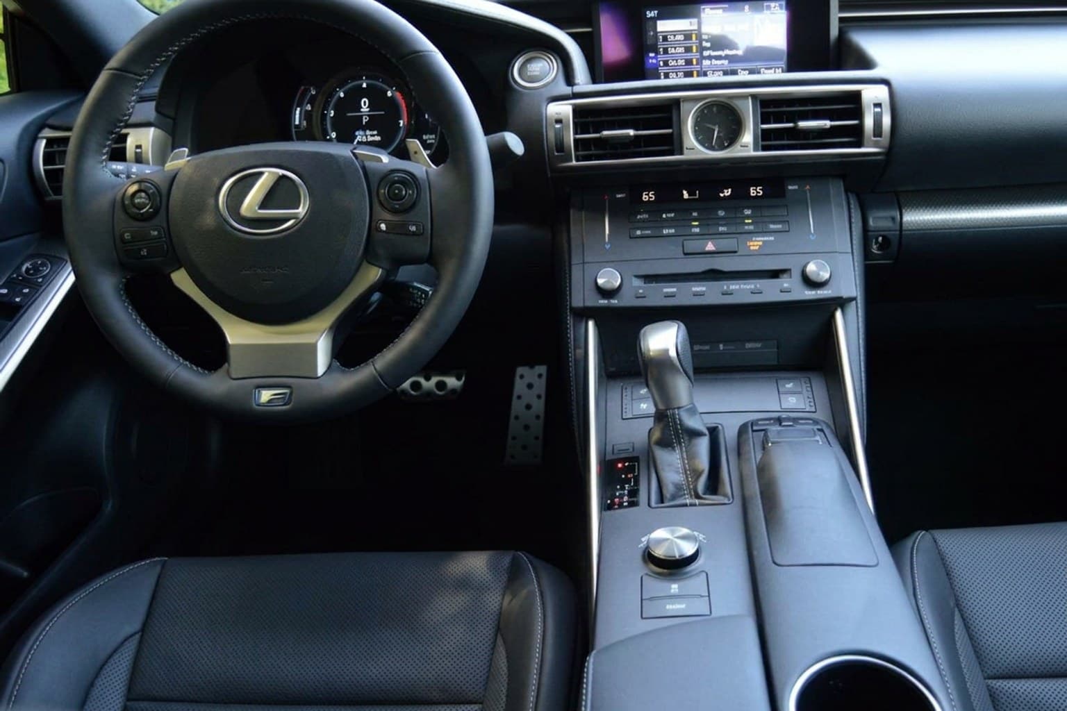 Салон Lexus IS 200 — предпродажная подготовка салона | Автоателье BIRSON СПб