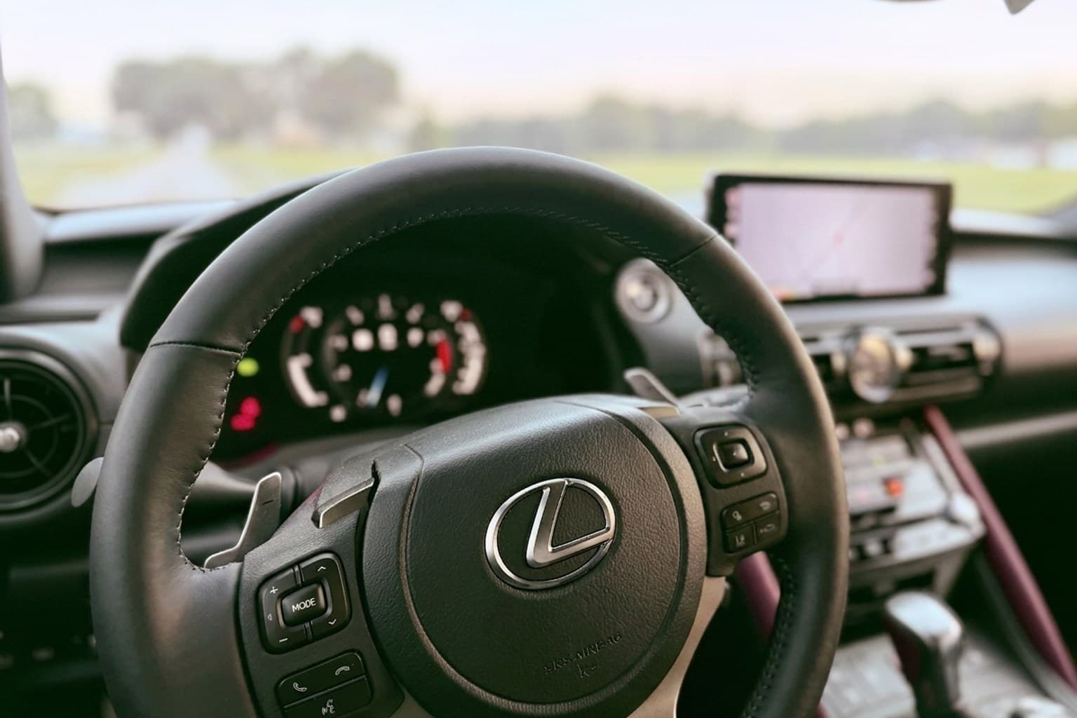 Салон Lexus IS — ремонт шторок люка | Автоателье BIRSON СПб