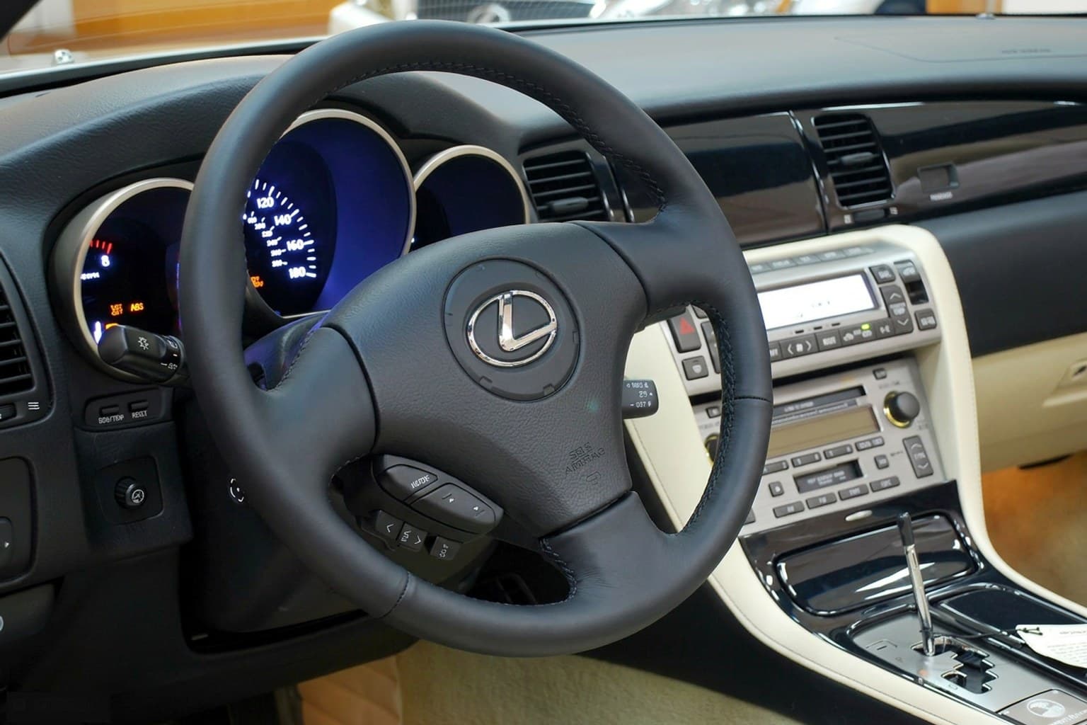 Салон Lexus SC 430 — предпродажная подготовка салона | Автоателье BIRSON СПб