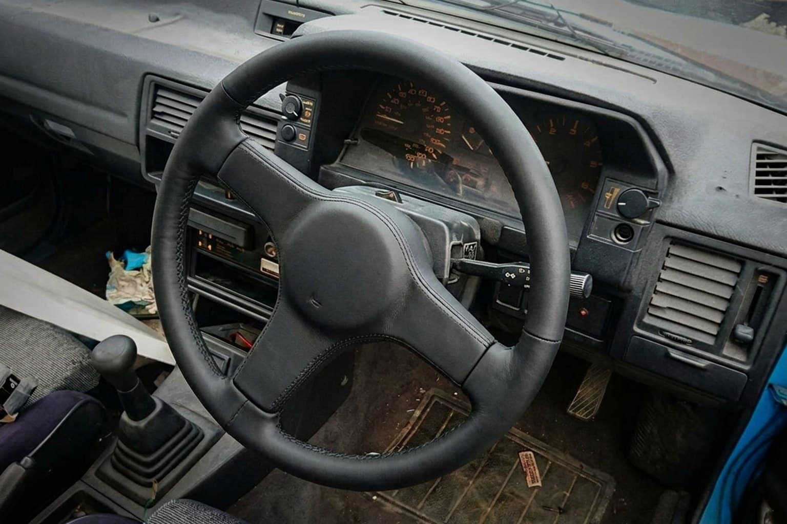 Салон Mazda 323 Combi — восстановление пластика | Автоателье BIRSON СПб