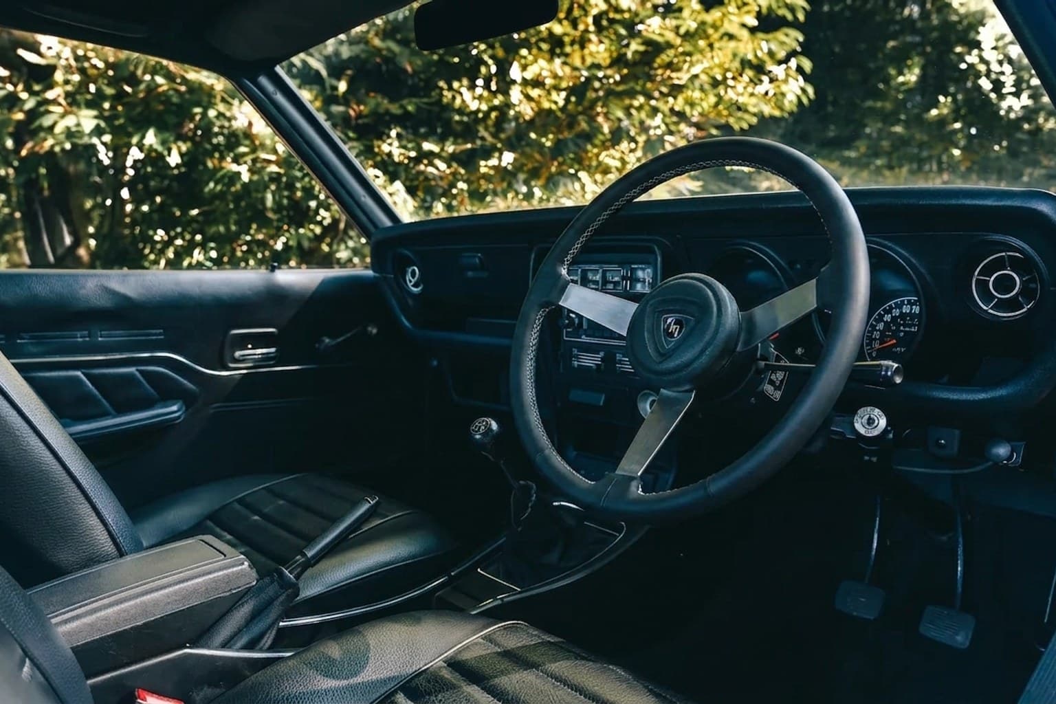 Салон Mazda MX-3 — восстановление пластика | Автоателье BIRSON СПб