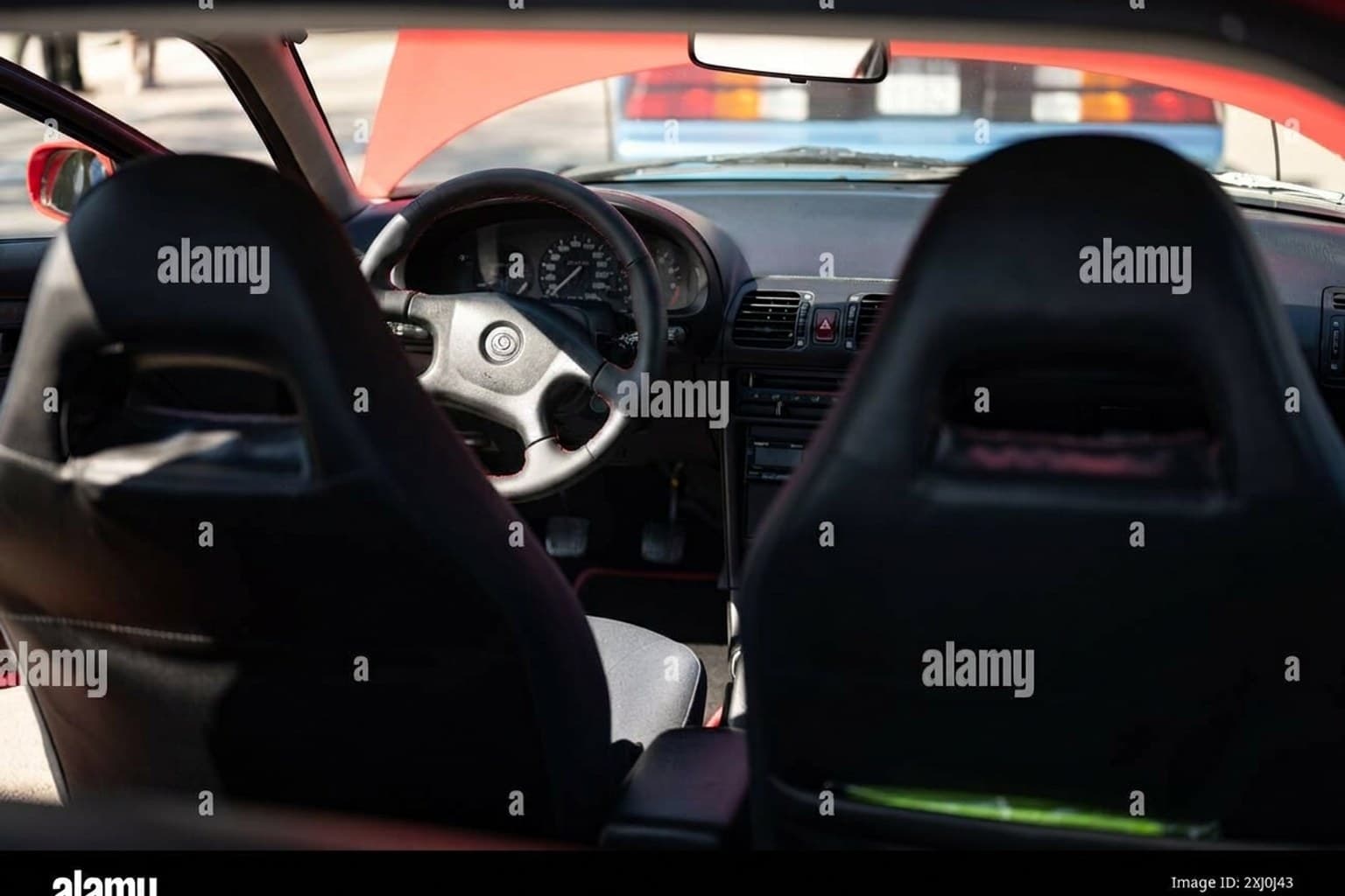 Салон Mazda MX-6 — покраска руля | Автоателье BIRSON СПб