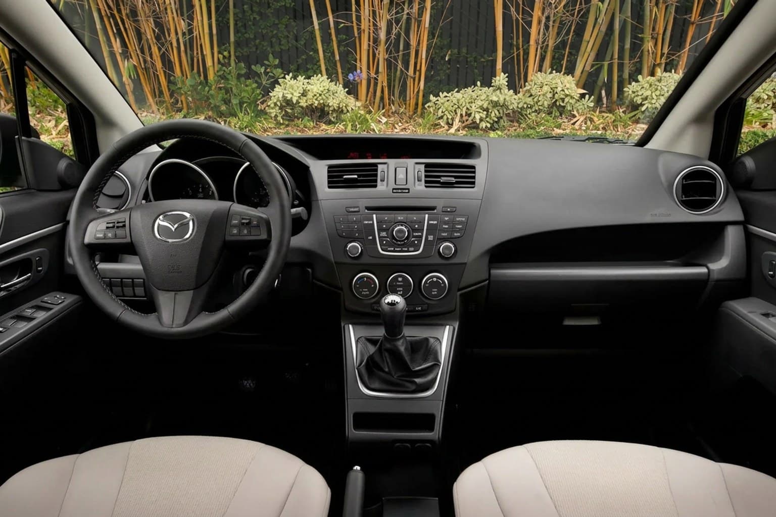 Салон Mazda Premacy — ремонт шторок люка | Автоателье BIRSON СПб