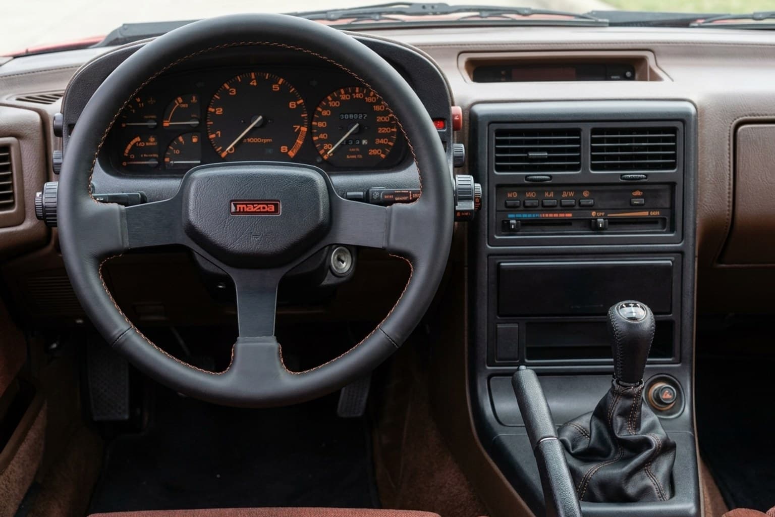 Салон Mazda RX-7 — восстановление пластика | Автоателье BIRSON СПб