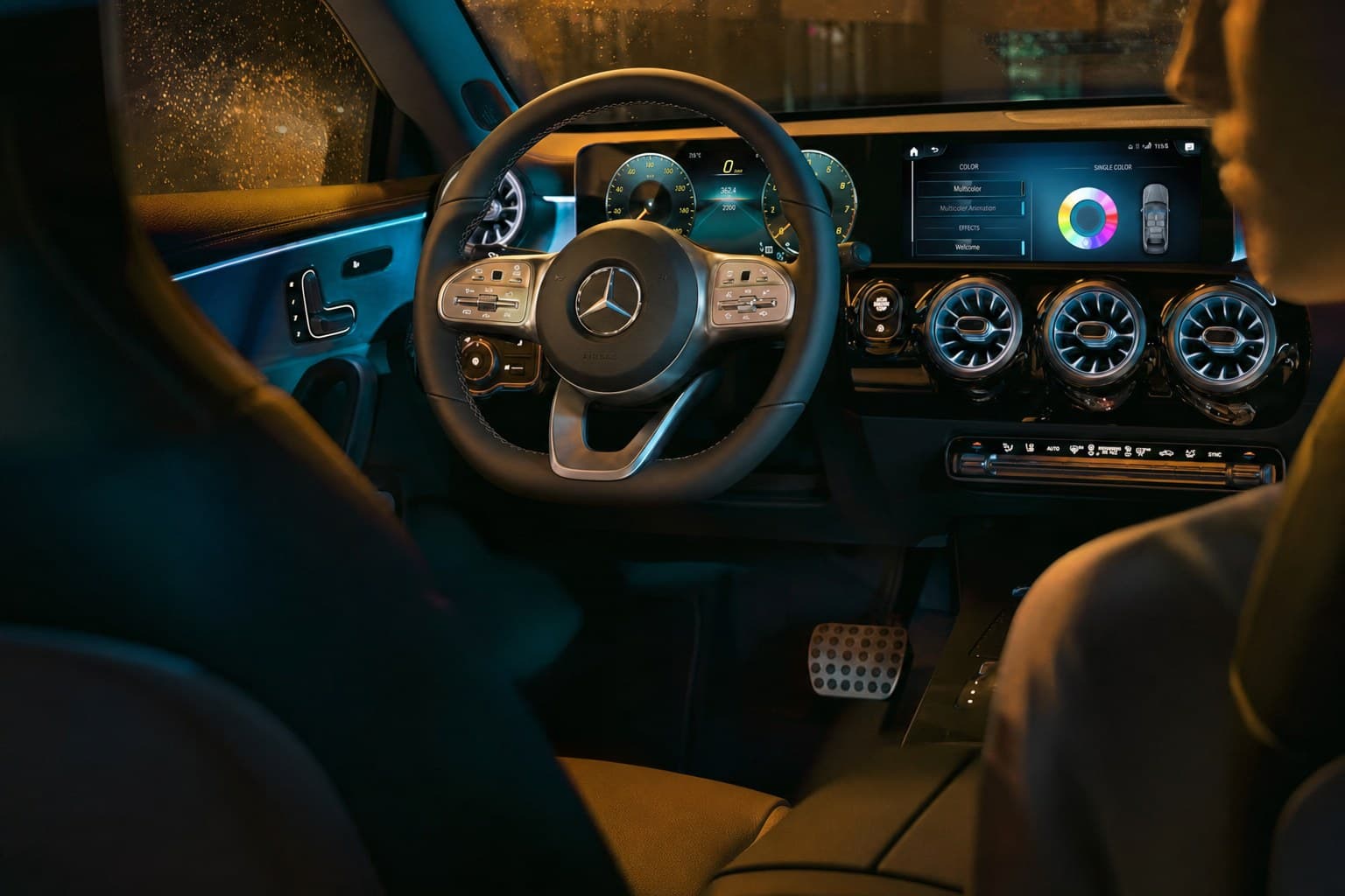 Салон Mercedes-Benz CLA — ремонт шторок люка | Автоателье BIRSON СПб