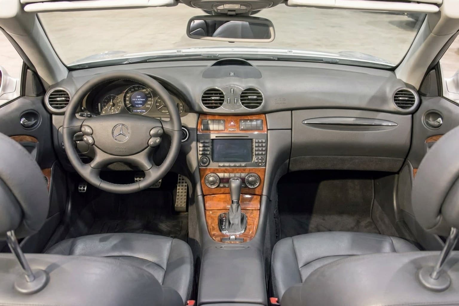 Салон Mercedes-Benz CLK Cabrio — предпродажная подготовка салона | Автоателье BIRSON СПб