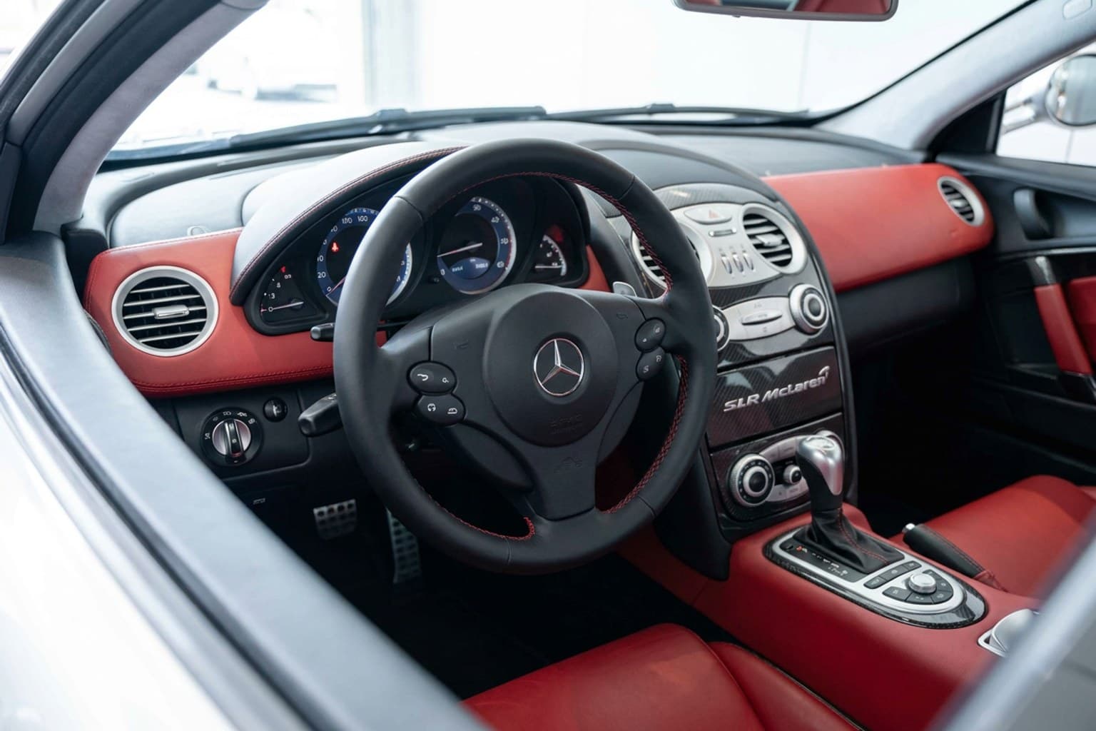 Салон Mercedes-Benz SLR — ремонт шторок люка | Автоателье BIRSON СПб