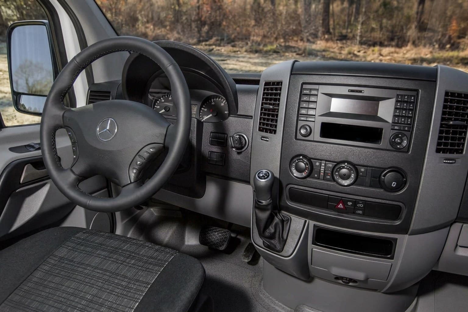 Салон Mercedes-Benz Sprinter — восстановление пластика | Автоателье BIRSON СПб