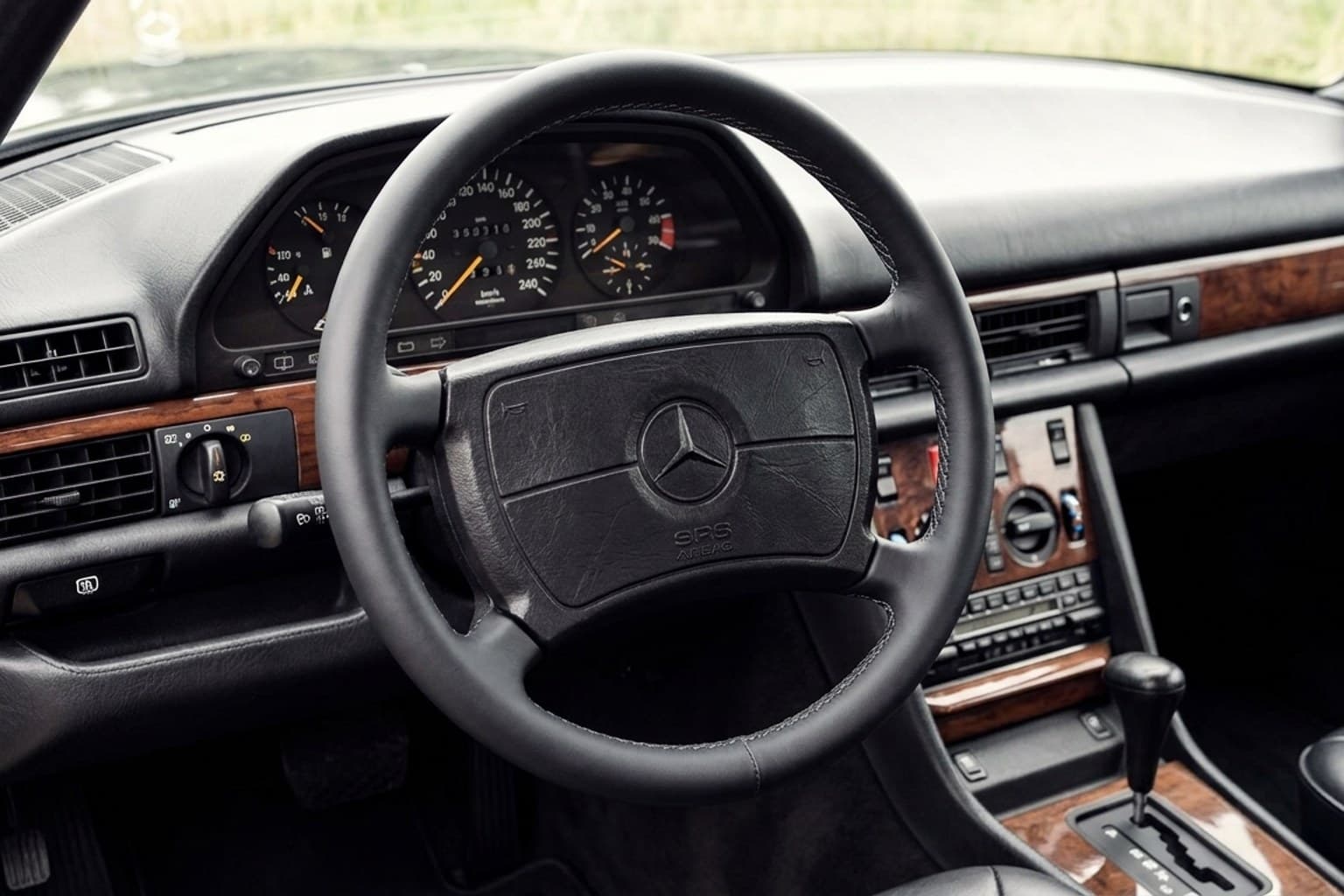 Салон Mercedes-Benz 126 — ремонт шторок люка | Автоателье BIRSON СПб