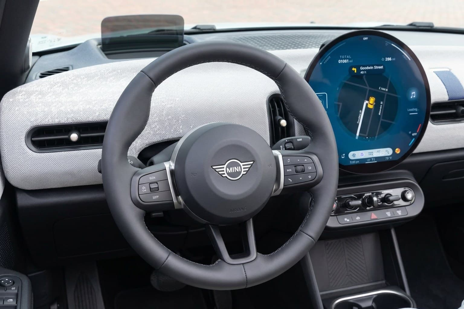 Салон MINI Cooper S Cabrio — предпродажная подготовка салона | Автоателье BIRSON СПб
