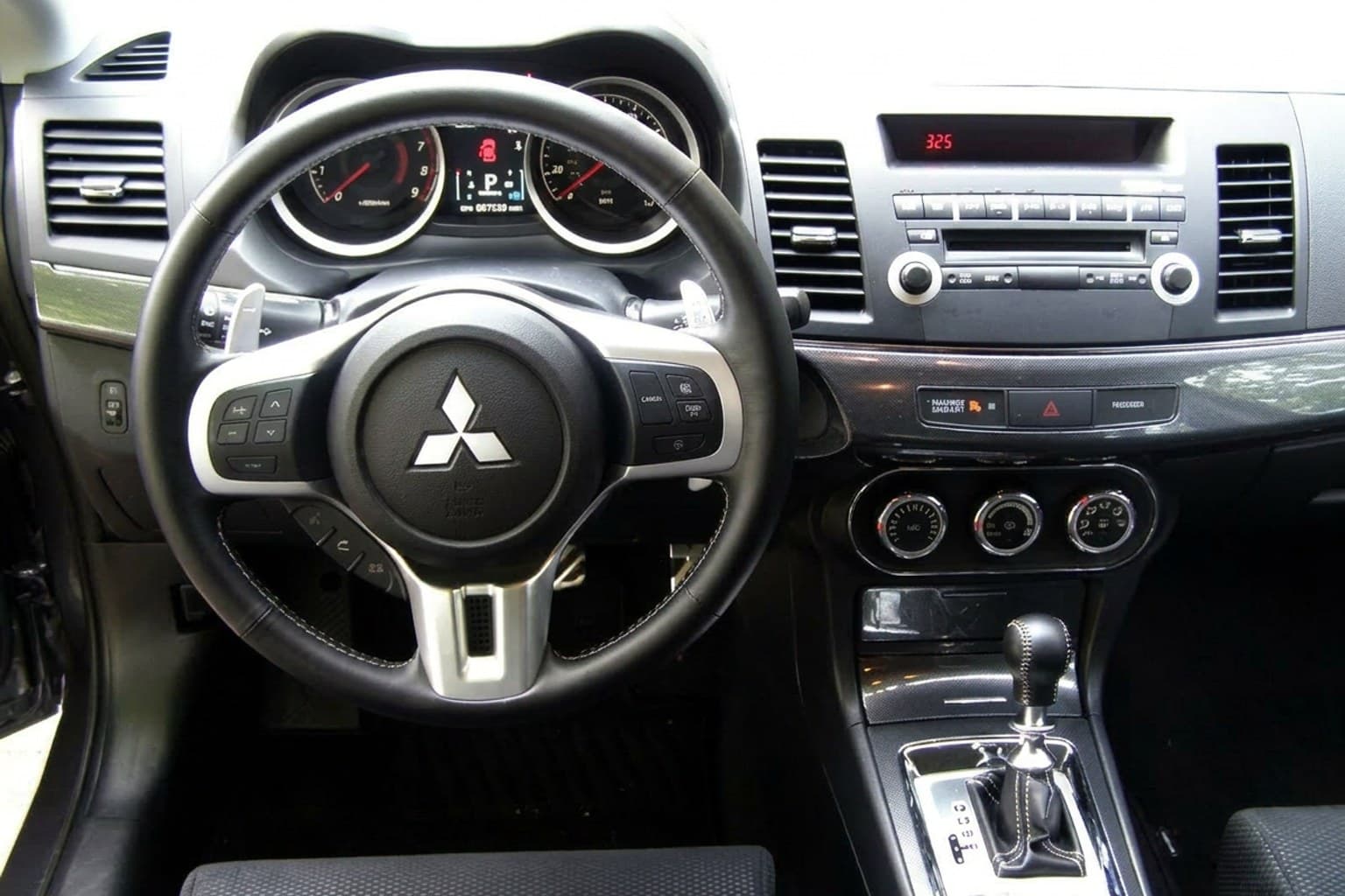 Салон Mitsubishi Lancer Sportback — предпродажная подготовка салона | Автоателье BIRSON СПб
