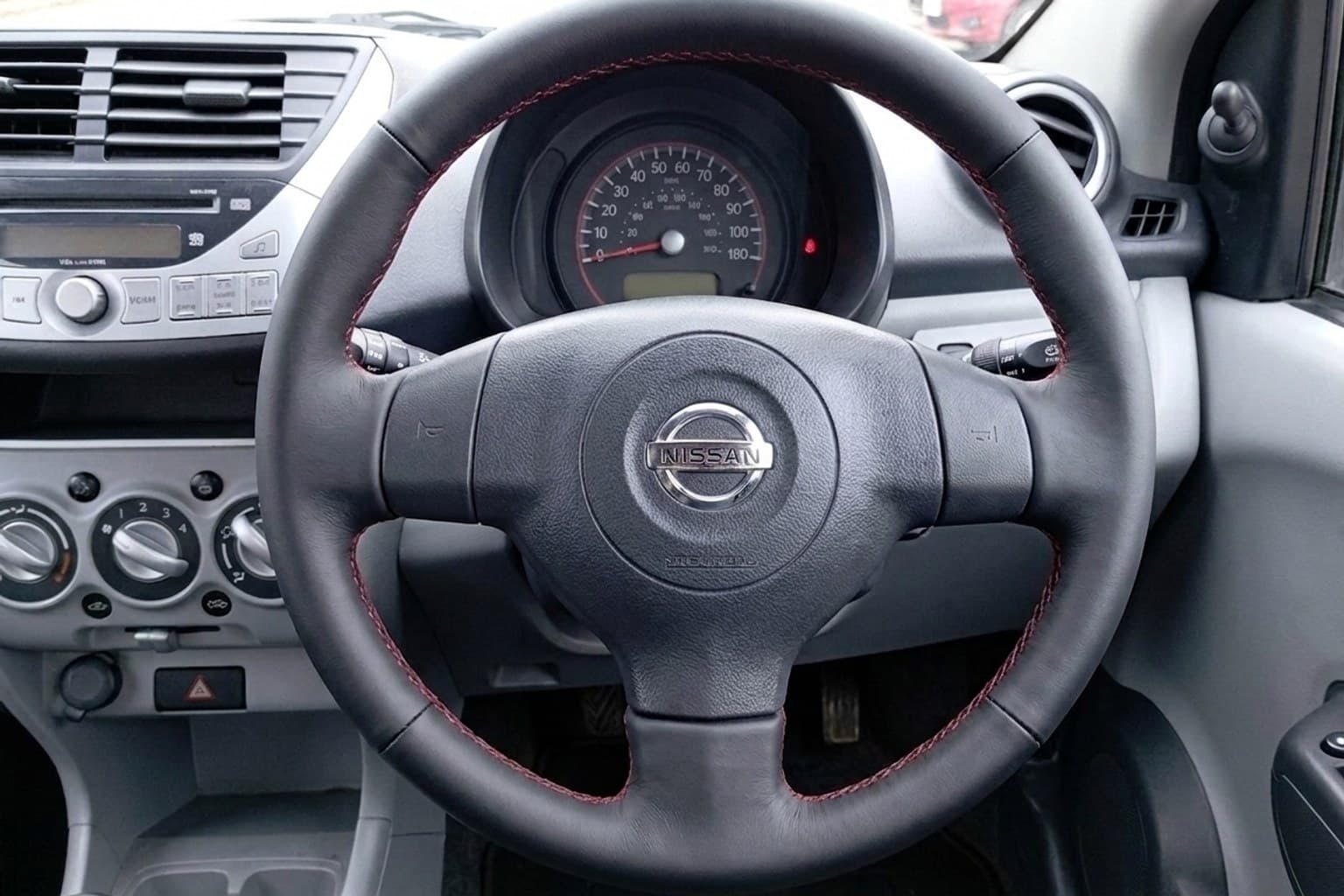 Салон Nissan Pixo — ремонт шторок люка | Автоателье BIRSON СПб