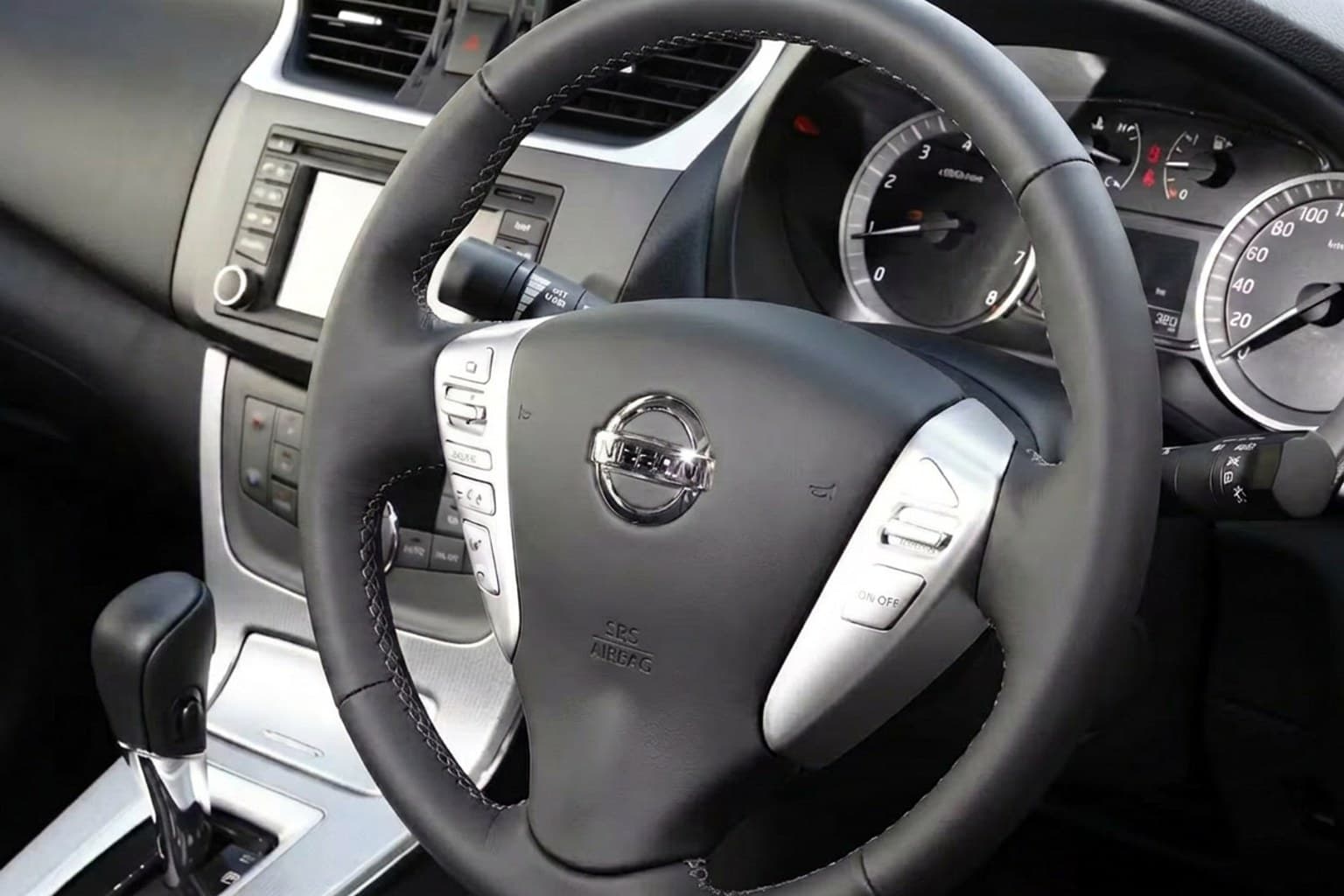 Салон Nissan Pulsar — покраска руля | Автоателье BIRSON СПб