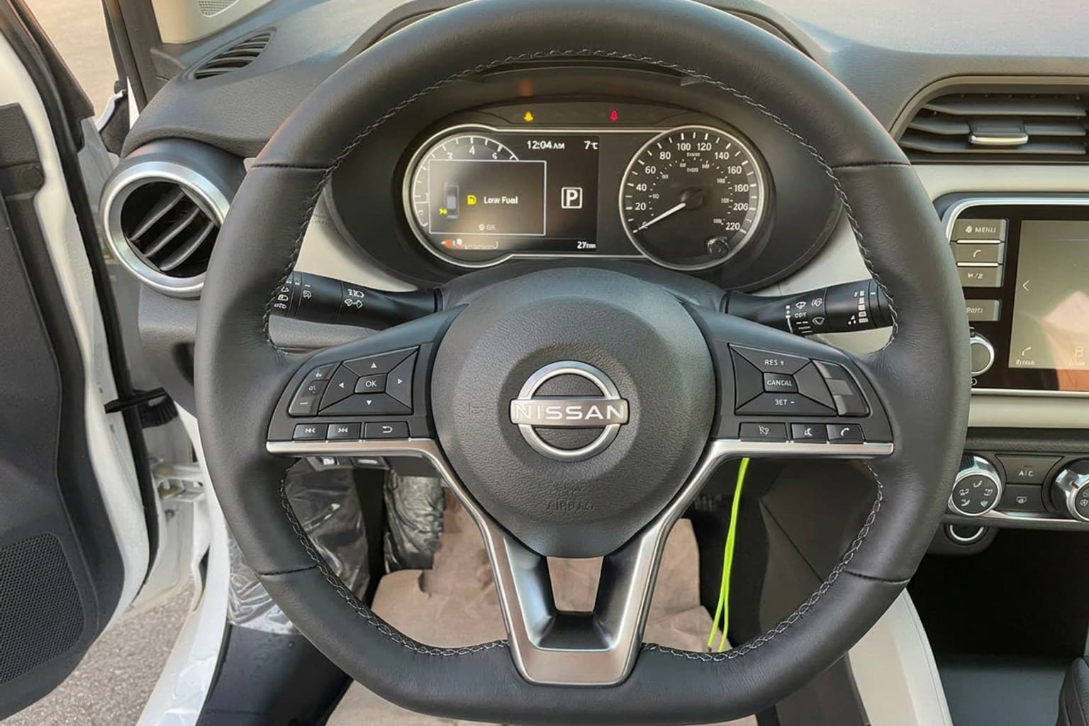 Салон Nissan Sunny — восстановление пластика | Автоателье BIRSON СПб