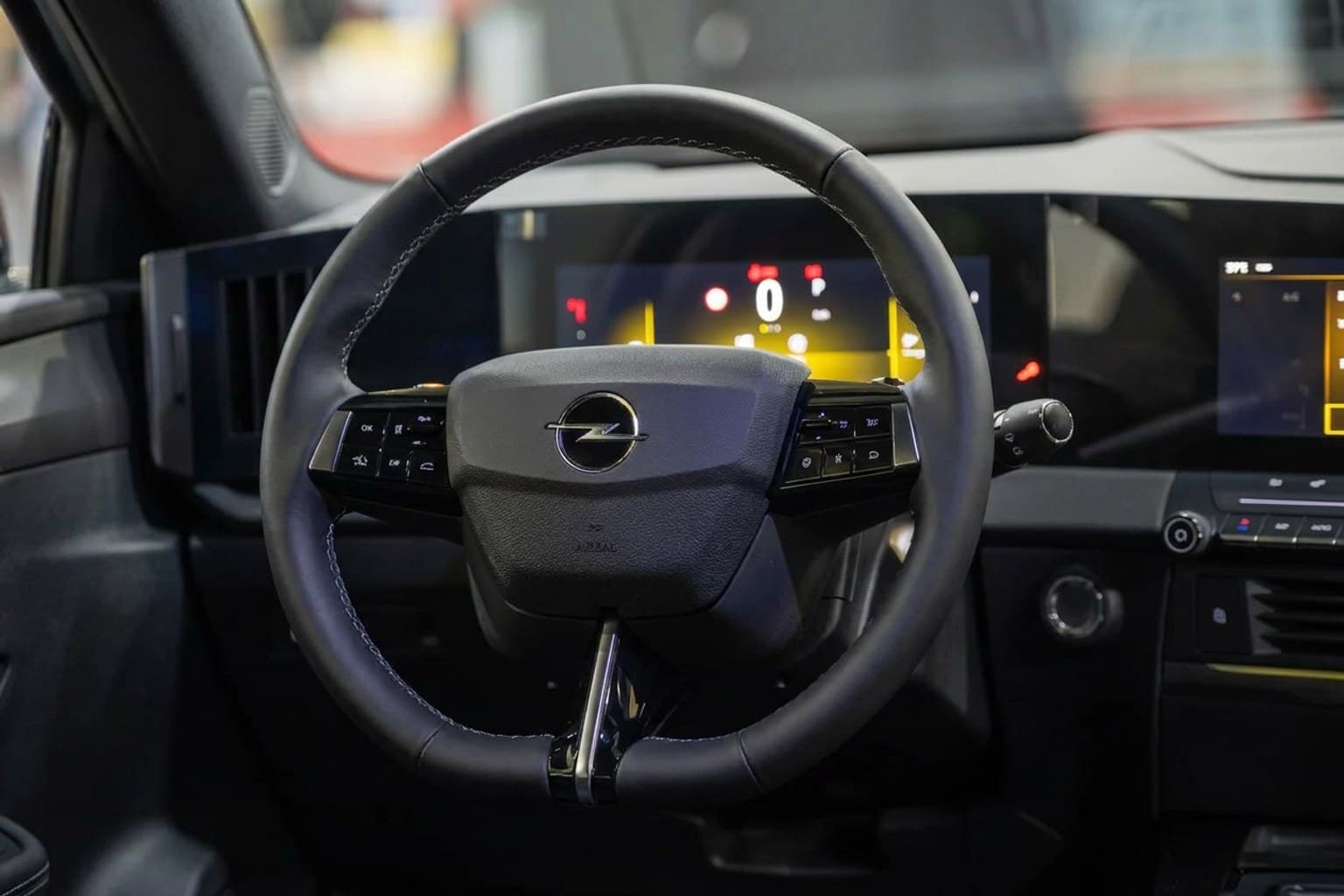 Салон Opel Astra coupé — предпродажная подготовка салона | Автоателье BIRSON СПб
