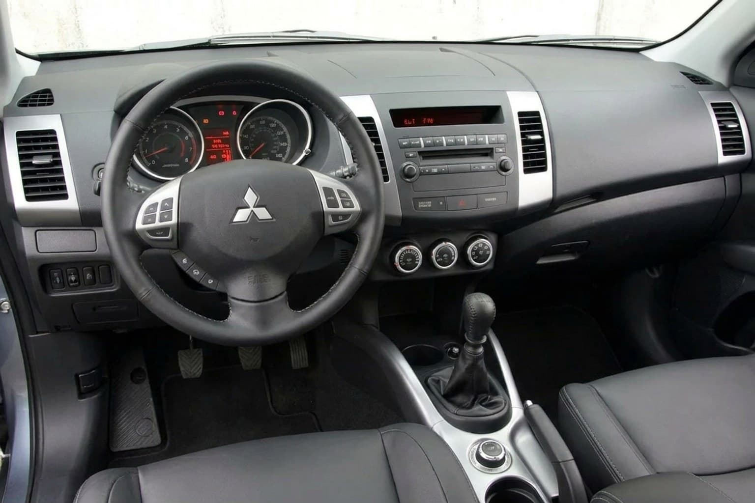 Салон Peugeot 4007 — шумоизоляция | Автоателье BIRSON СПб